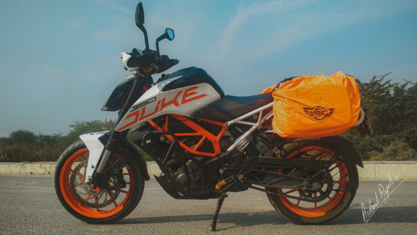 Guardian Gears Mustang 50L Saddle Bag with Rain Cover - Image 3